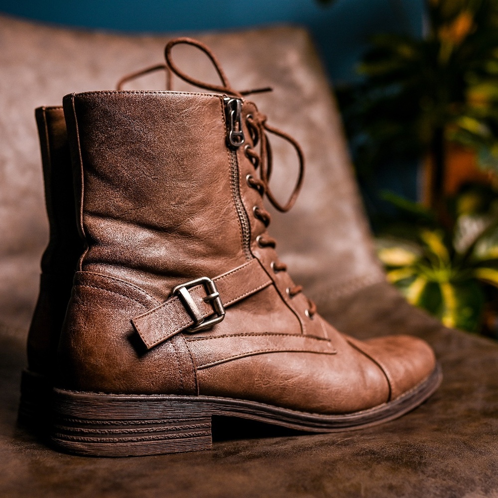 Vintage Brown Booties, size 10, NEW